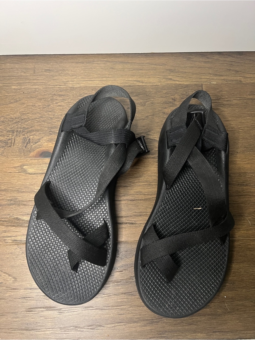 Men's Black Chacos Outdoor Strap Sandals